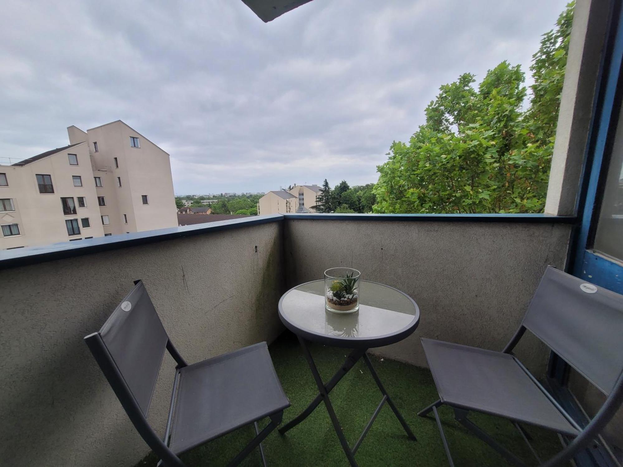 Parisian Retreat Pour 5 Personnes - 12 Min De Paris - Proche Gare Apartment Deuil-la-Barre Exterior photo